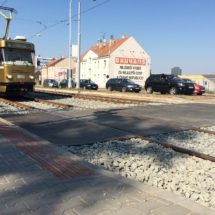 Tramvajový a železniční přechod